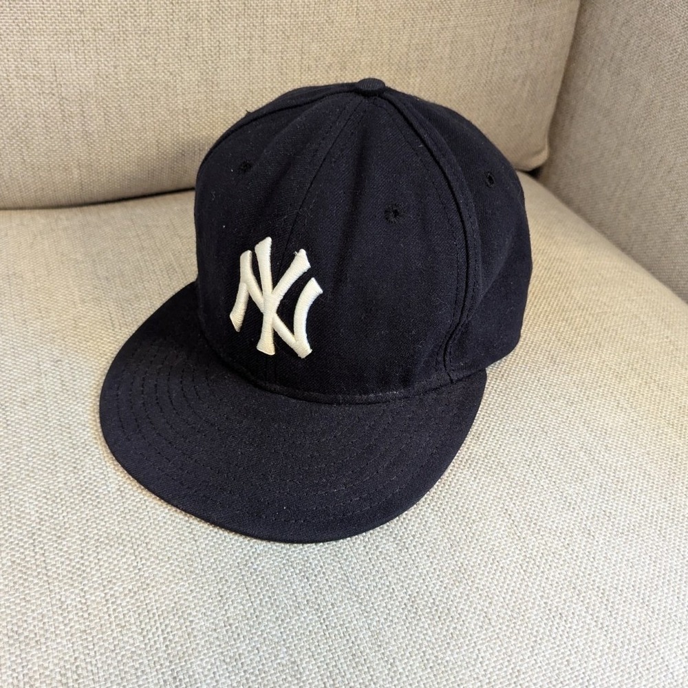 New Era New York Yankees MLB On-Field 59FIFTY Size 7 5/8 - Made In USA